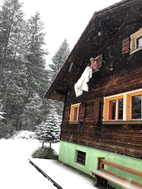 Die Zahnradbahn der Pilatus Bahnen fährt den steilen Pilatus hoch